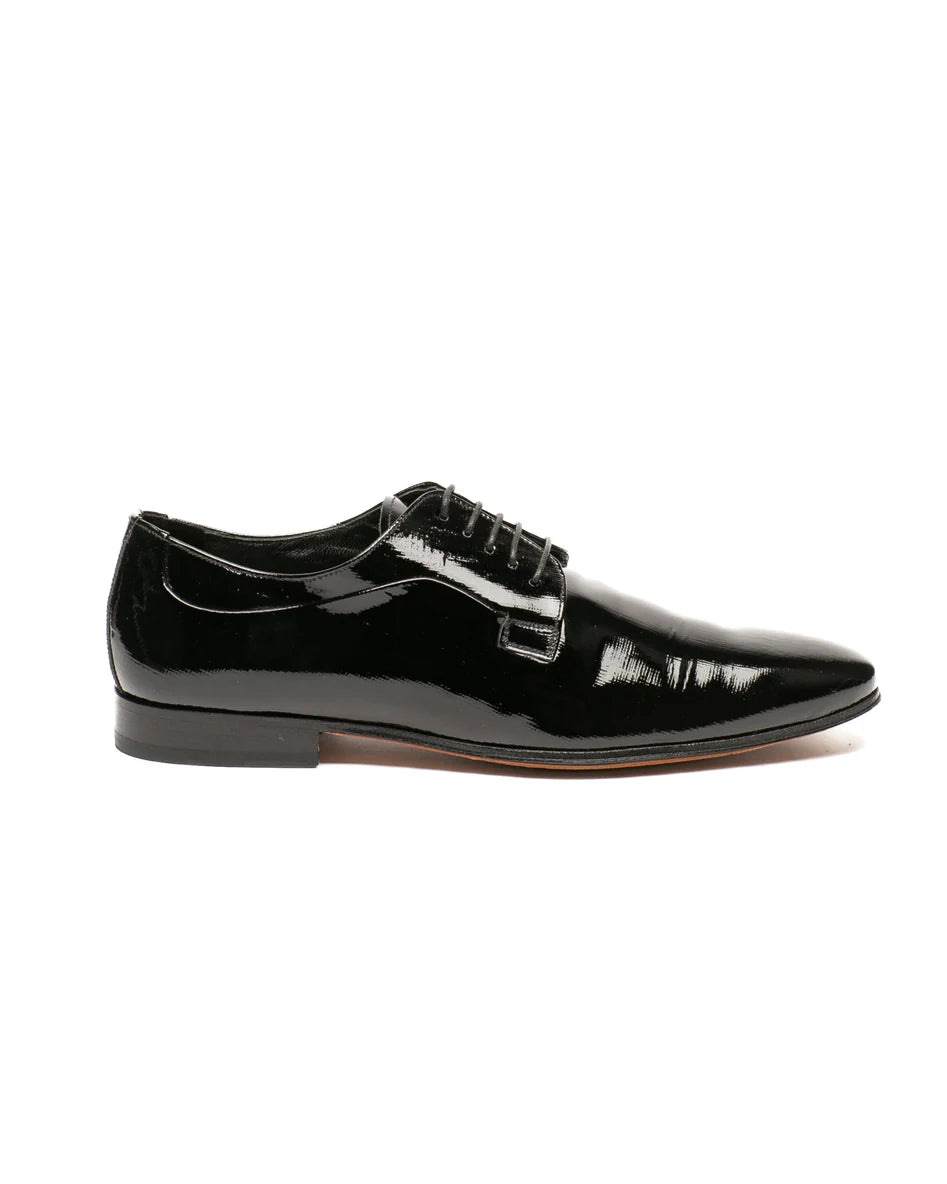 Derby stringato in vernice nera