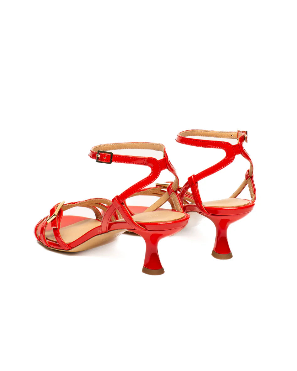 Sandalo in vernice rosso